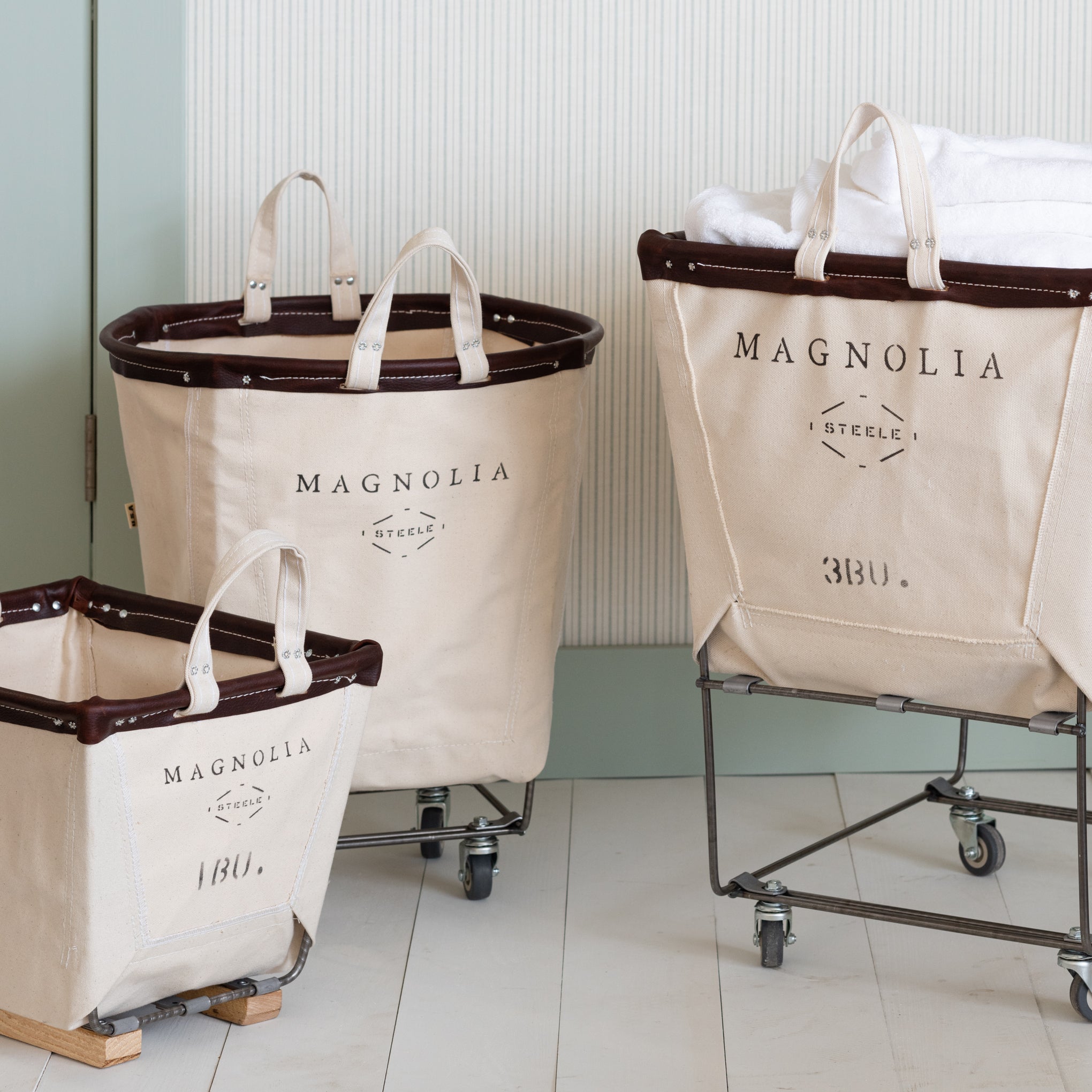 Magnoliass Steele Canvas Round Truck - 3 BU