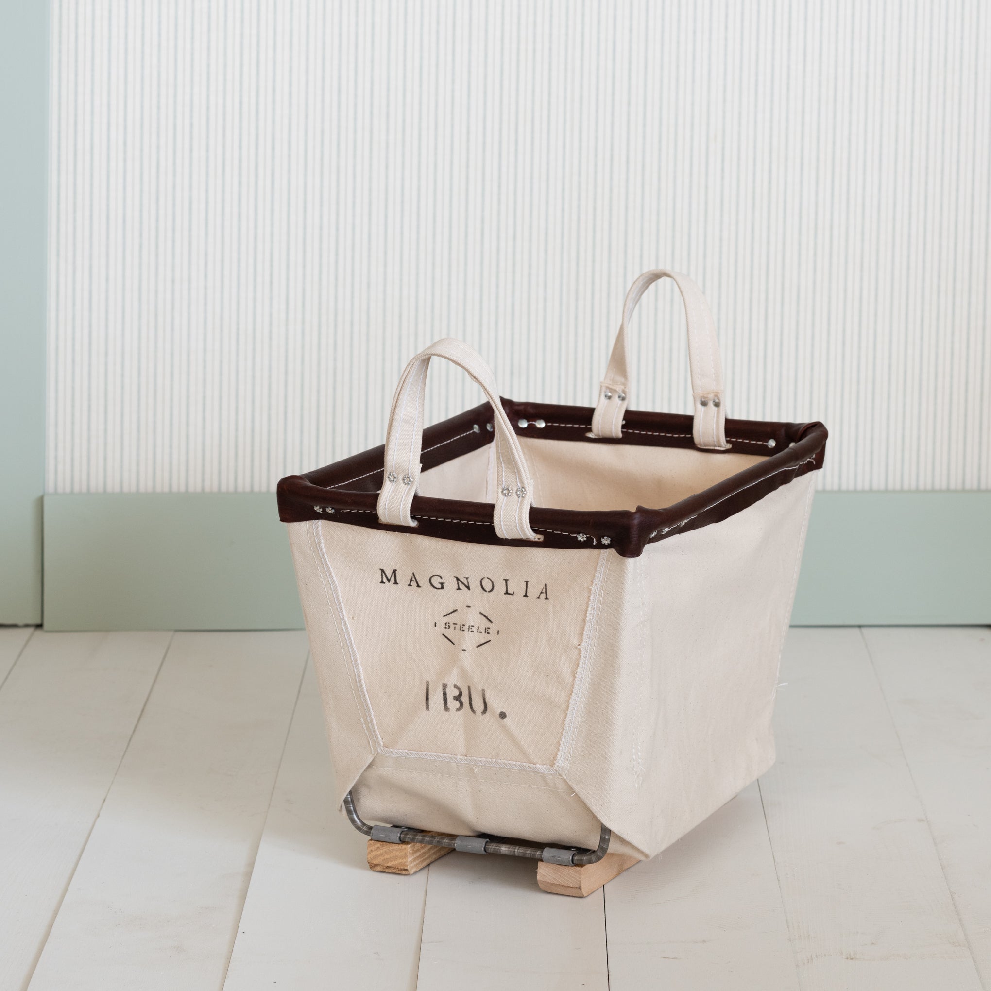 Magnoliass Steele Canvas Small Basket - 1 BU