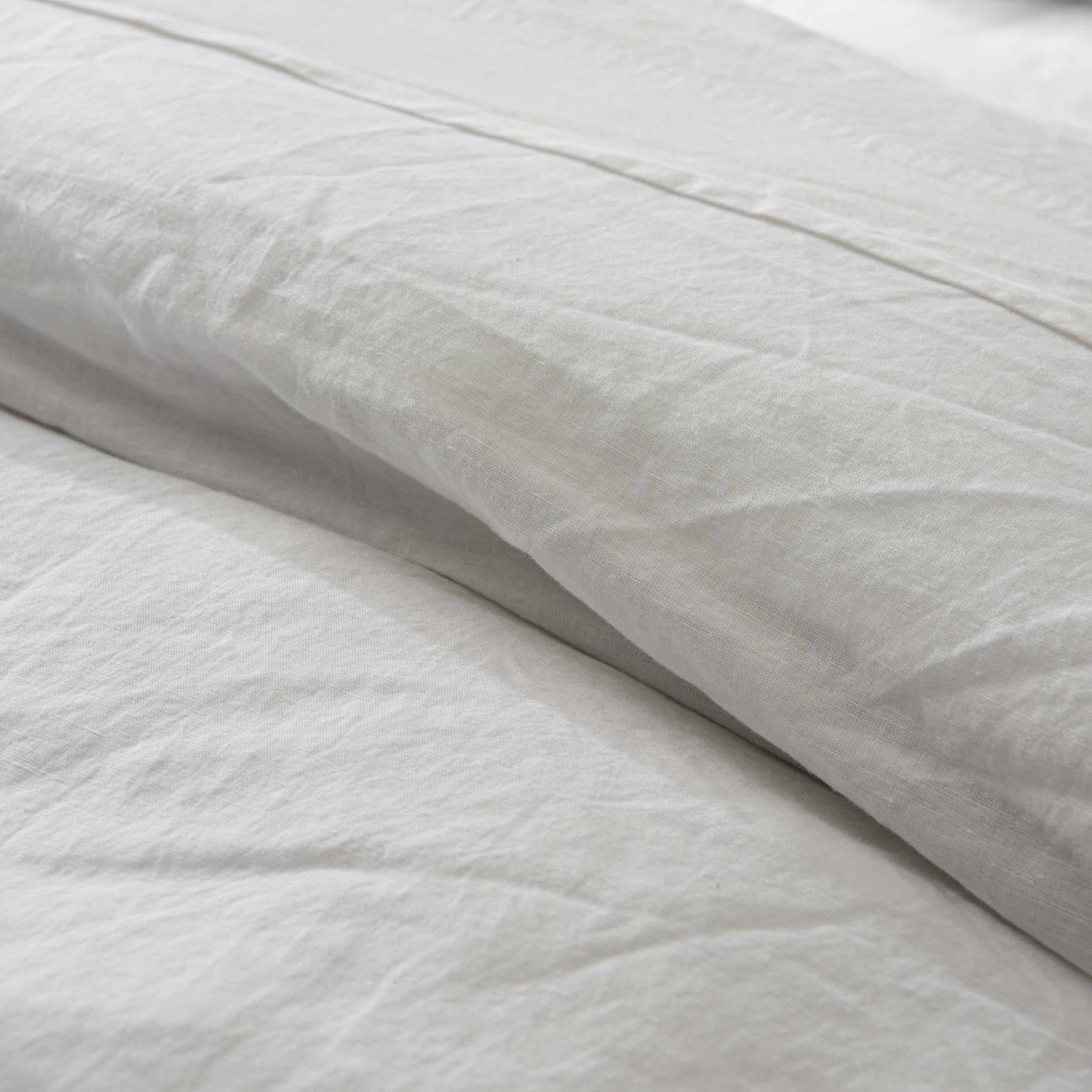 Magnoliass linen cotton duvet cover bedding in white