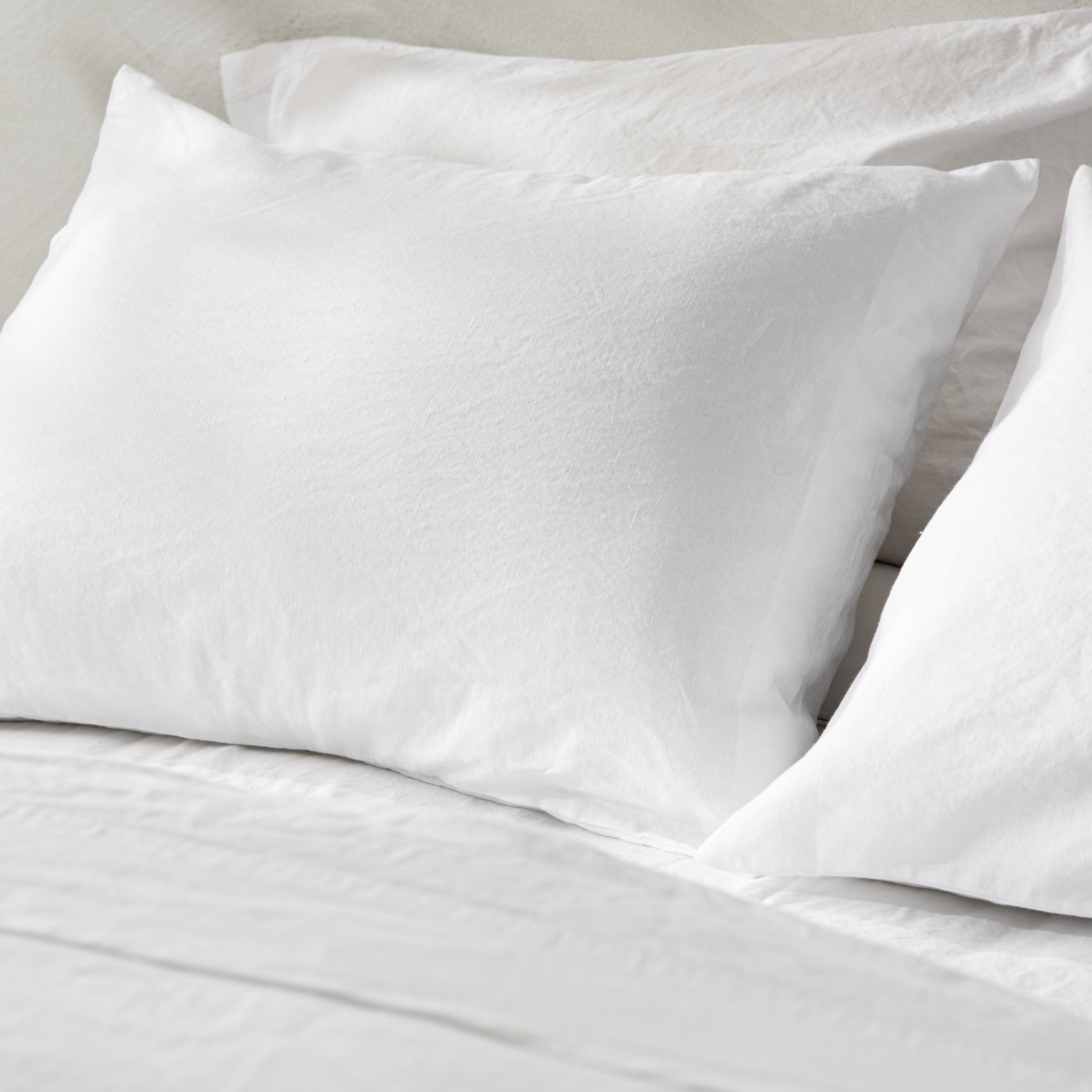 Magnoliass linen cotton pillow sham bedding in white