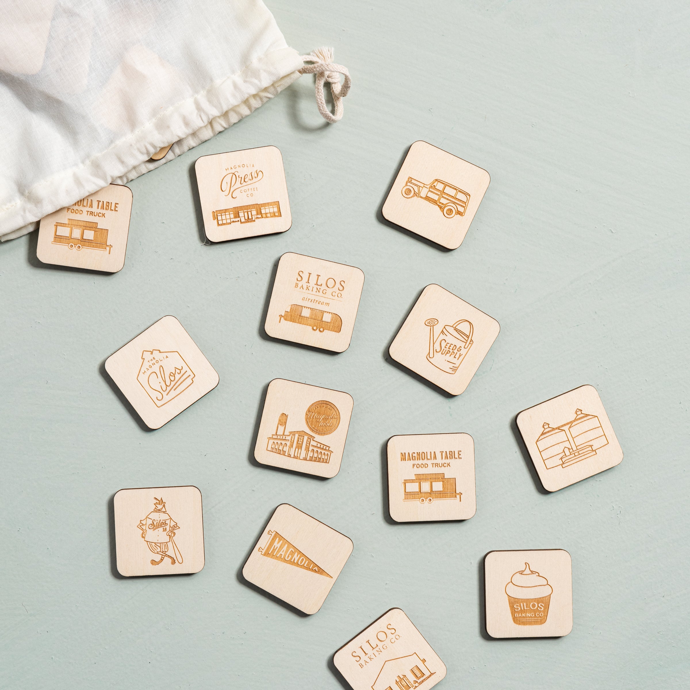 Magnoliass matching game including twelve pairs wooden tiles