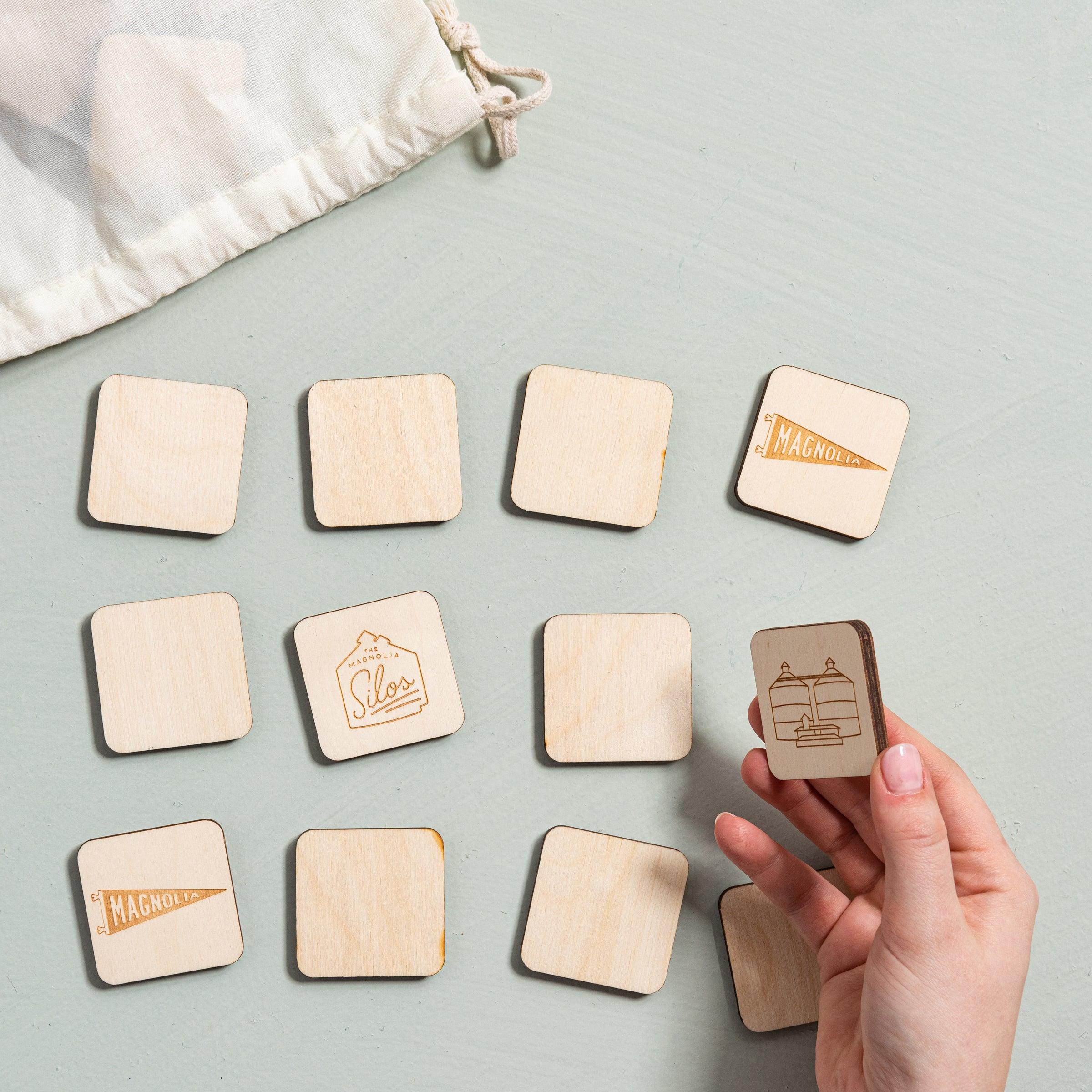 Magnoliass matching game including twelve pairs wooden tiles