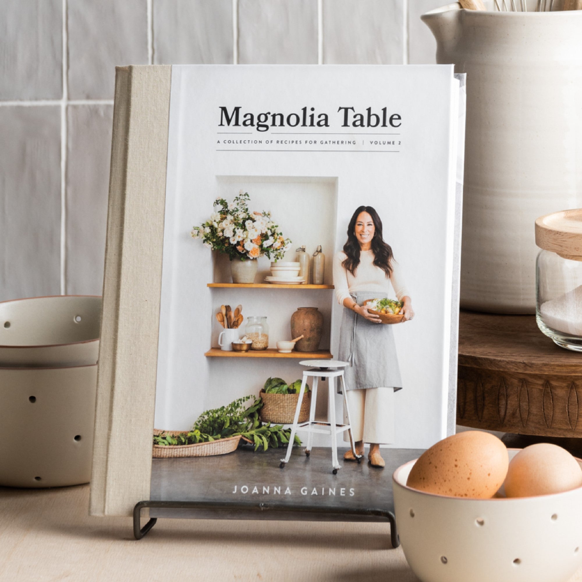 Magnoliass Table, Volume 2 Cookbook by Joanna Gaines