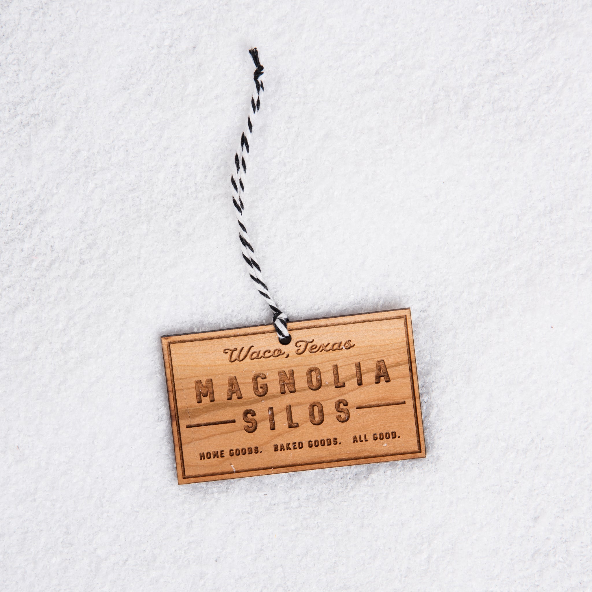 Magnoliass silos mural christmas ornament