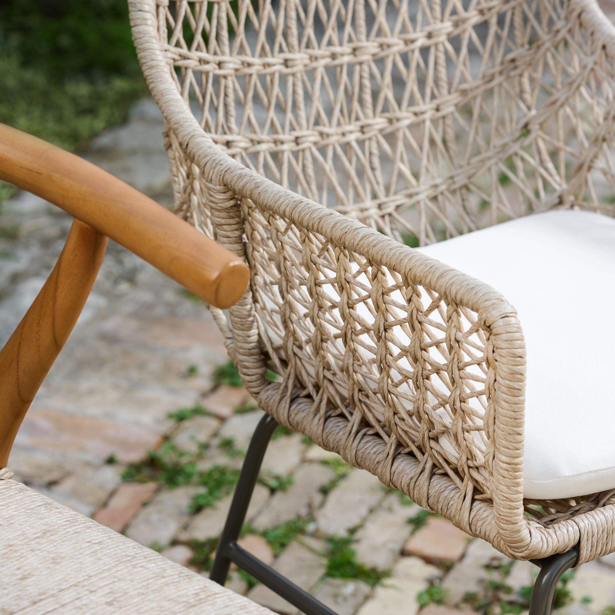 sylvie wicker outdoor cushioned dining chair for Magnoliass